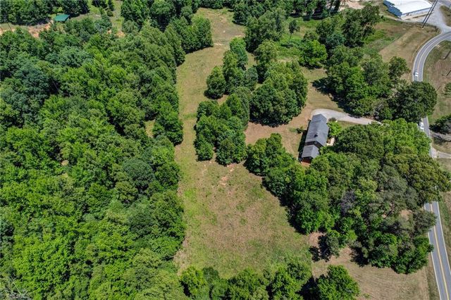 1406 Gibbs Road, Reidsville, NC 27320