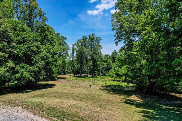 1406 Gibbs Road, Reidsville, NC 27320