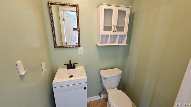 107 Fowler Avenue Left, Tonawanda, NY 14217