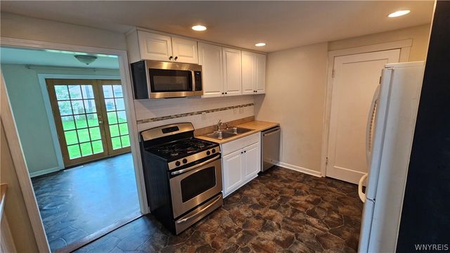107 Fowler Avenue Left, Tonawanda, NY 14217