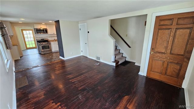 107 Fowler Avenue Left, Tonawanda, NY 14217