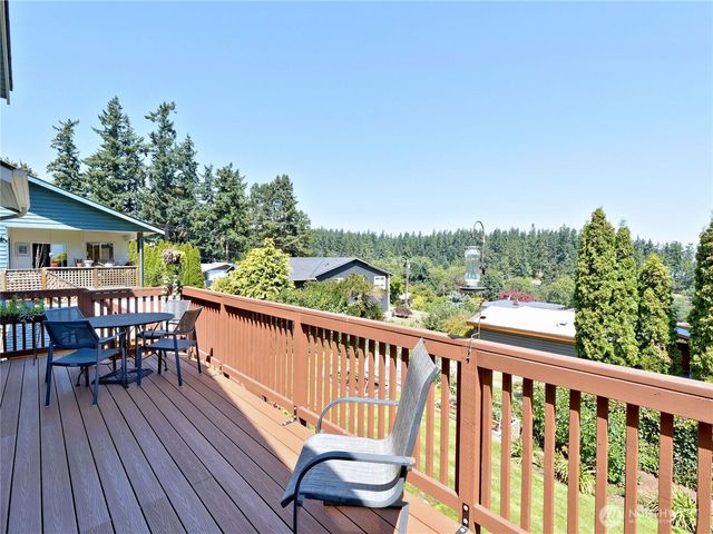 1273 SE Camano Drive, Camano Island, WA 98282