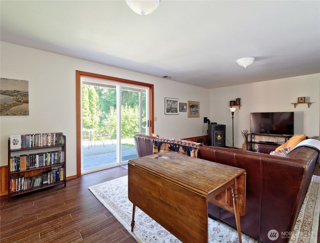 1273 SE Camano Drive, Camano Island, WA 98282