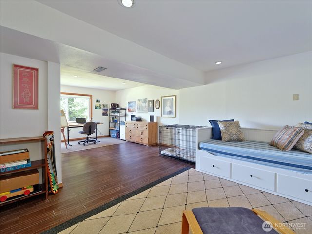 1273 SE Camano Drive, Camano Island, WA 98282