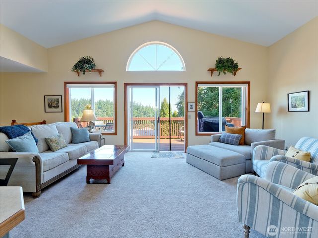 1273 SE Camano Drive, Camano Island, WA 98282