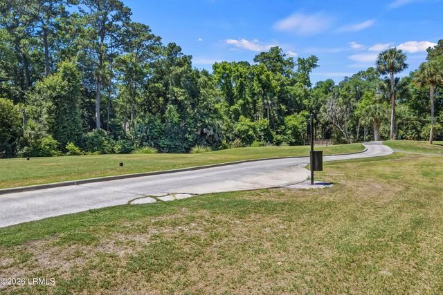 12 Valencia Rd Apt 2, Hilton Head Island, SC 29928