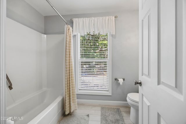 12 Valencia Rd Apt 2, Hilton Head Island, SC 29928