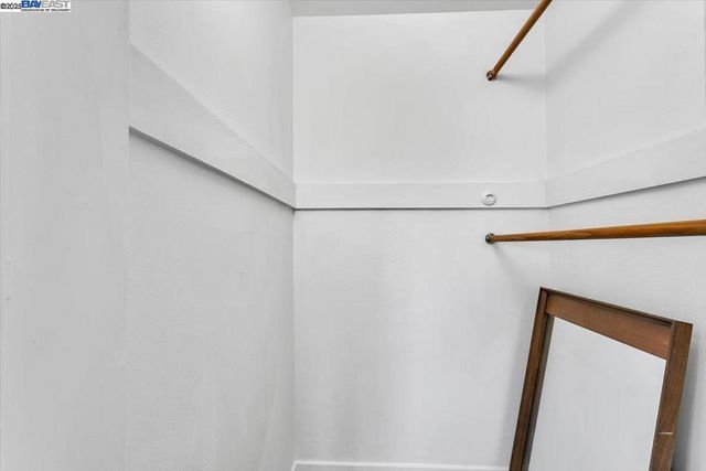 3300 Harrison St, Oakland, CA 94611