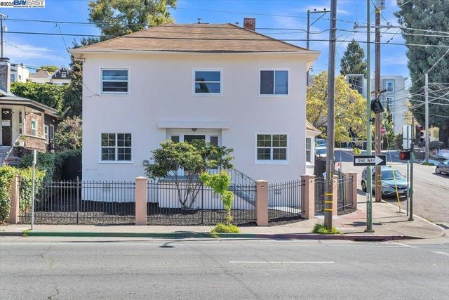 3300 Harrison St, Oakland, CA 94611