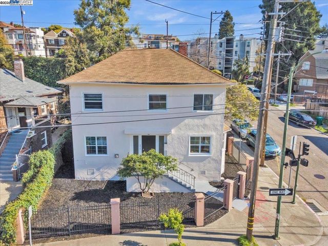 3300 Harrison St, Oakland, CA 94611