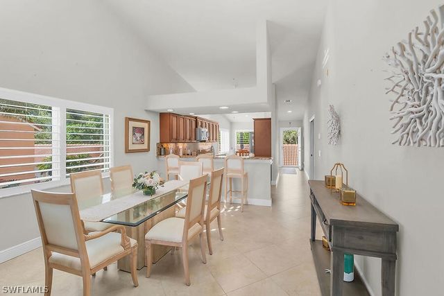 6730 Beach Resort DR 16, Naples, FL 34114