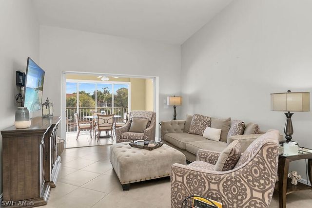 6730 Beach Resort DR 16, Naples, FL 34114