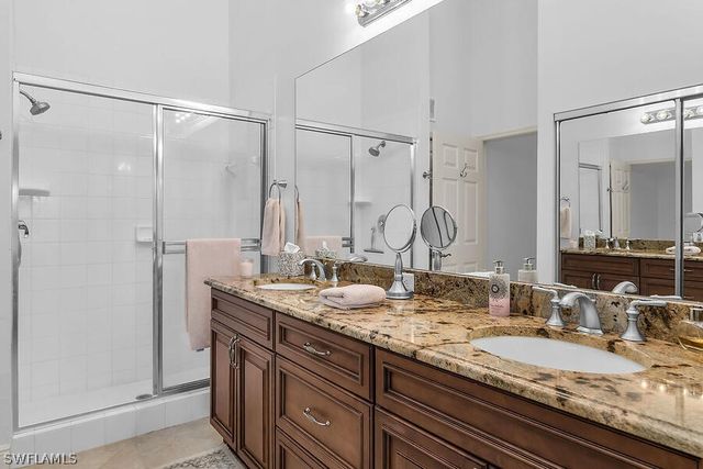 6730 Beach Resort DR 16, Naples, FL 34114