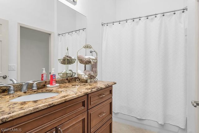 6730 Beach Resort DR 16, Naples, FL 34114