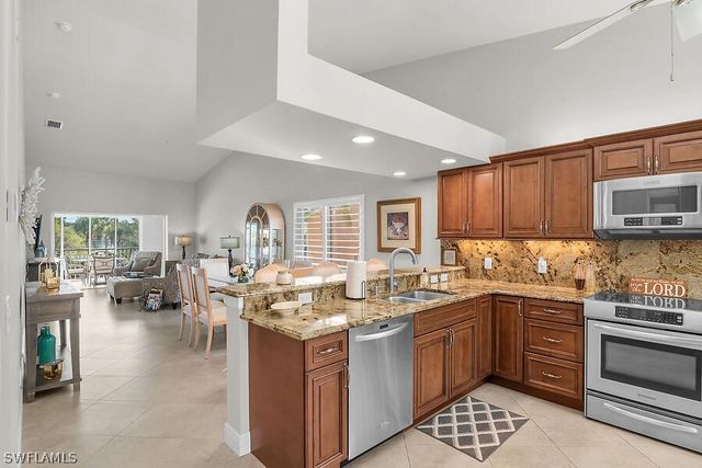 6730 Beach Resort DR 16, Naples, FL 34114