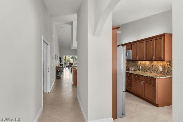 6730 Beach Resort DR 16, Naples, FL 34114