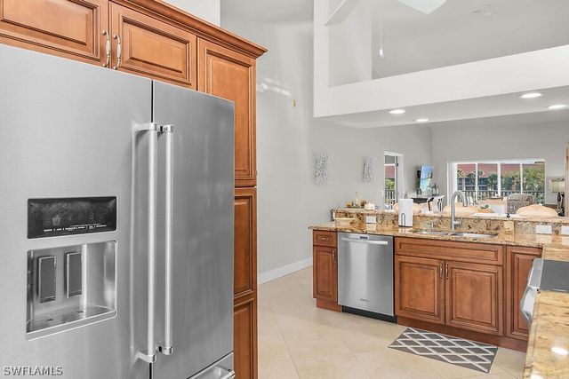 6730 Beach Resort DR 16, Naples, FL 34114