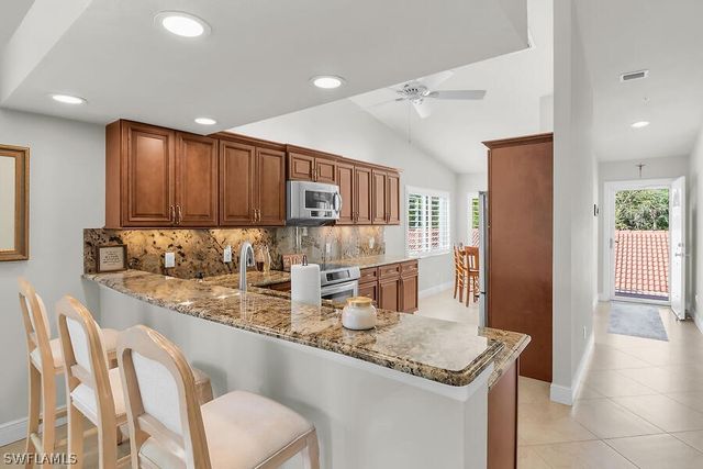 6730 Beach Resort DR 16, Naples, FL 34114