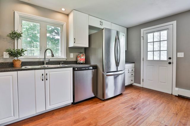 3 Evergreen Drive, Hudson, NH 03051
