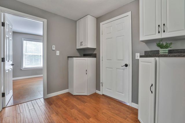 3 Evergreen Drive, Hudson, NH 03051