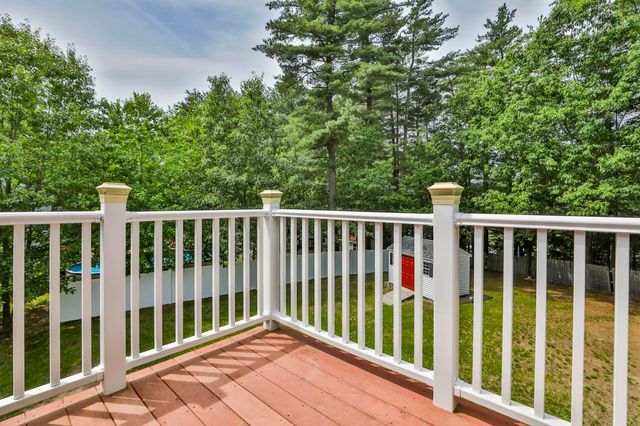 3 Evergreen Drive, Hudson, NH 03051