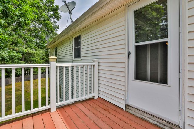 3 Evergreen Drive, Hudson, NH 03051
