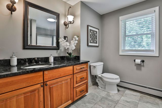 3 Evergreen Drive, Hudson, NH 03051