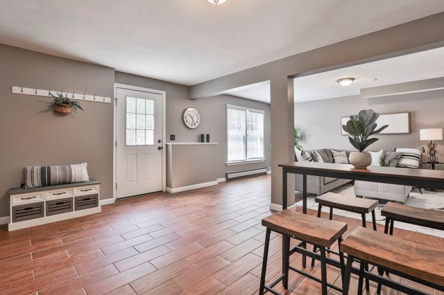3 Evergreen Drive, Hudson, NH 03051