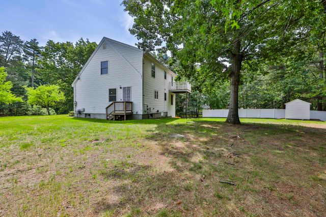 3 Evergreen Drive, Hudson, NH 03051