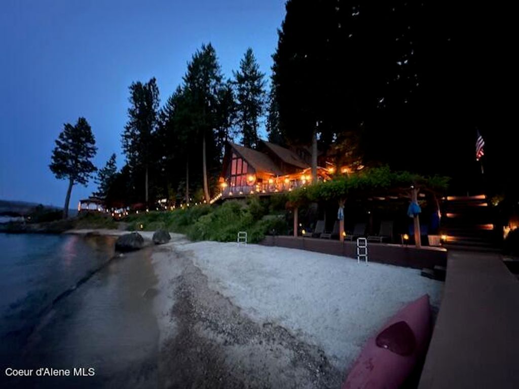 190 W EAGLE CREST DR, Coeur d'Alene, ID 83814 photo 2