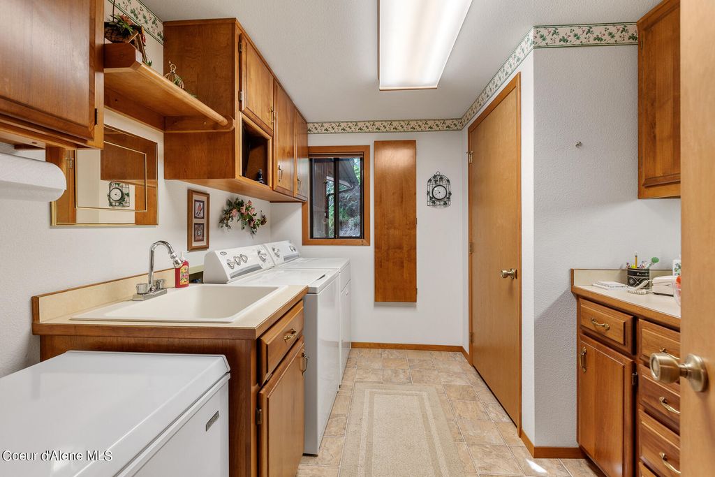 190 W EAGLE CREST DR, Coeur d'Alene, ID 83814 photo 31