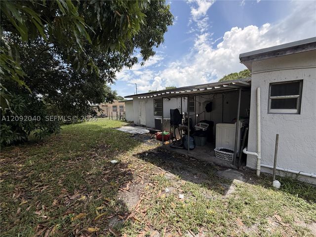 10124 NW 25th Ave, Miami, FL 33147