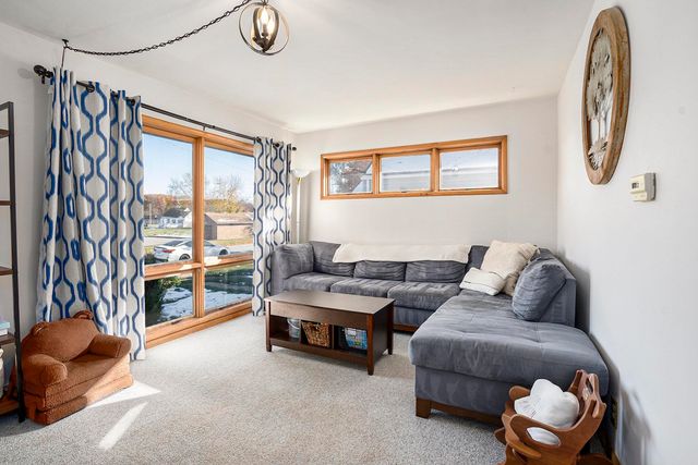 211 Hodson Avenue, Mishawaka, IN 46544