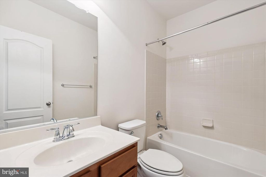 10521 BLACK PINE LN, Waldorf, MD 20603