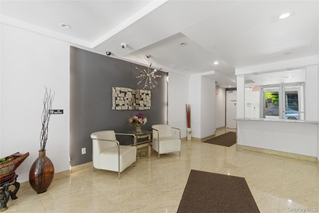 14328 41st Avenue 2D, Flushing, NY 11355