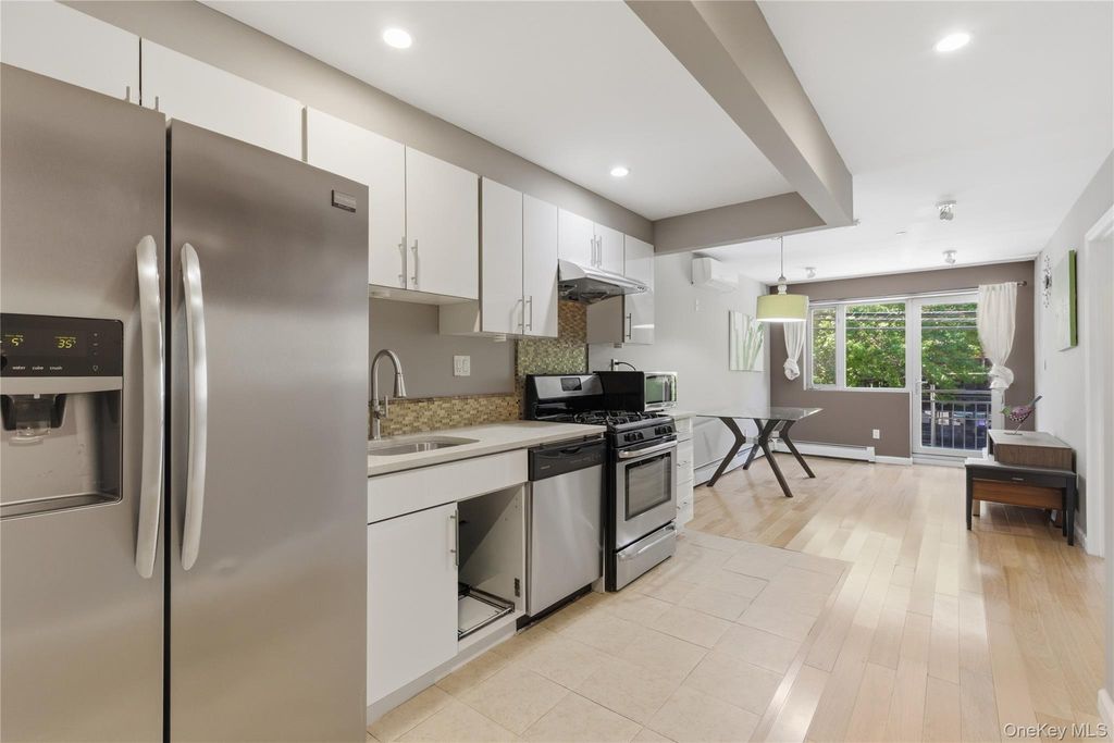 14328 41st Avenue 2D, Flushing, NY 11355 — photo 2