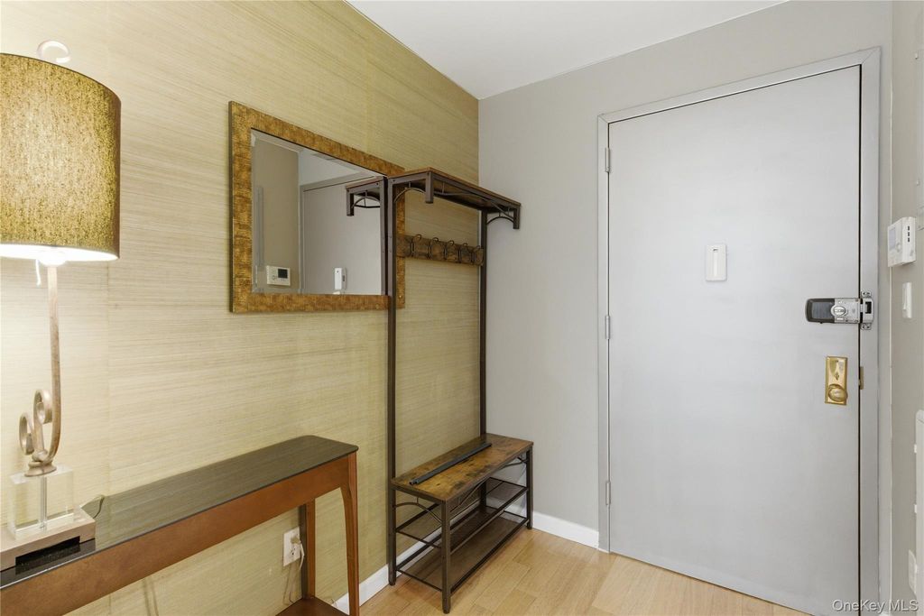 14328 41st Avenue 2D, Flushing, NY 11355 — photo 3