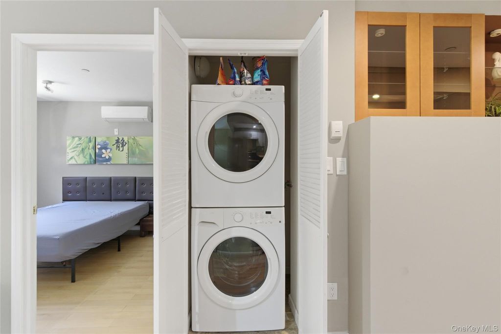 14328 41st Avenue 2D, Flushing, NY 11355 — photo 4