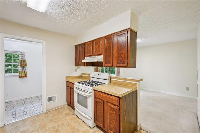 187 Timber Creek SW Lane, Marietta, GA 30060