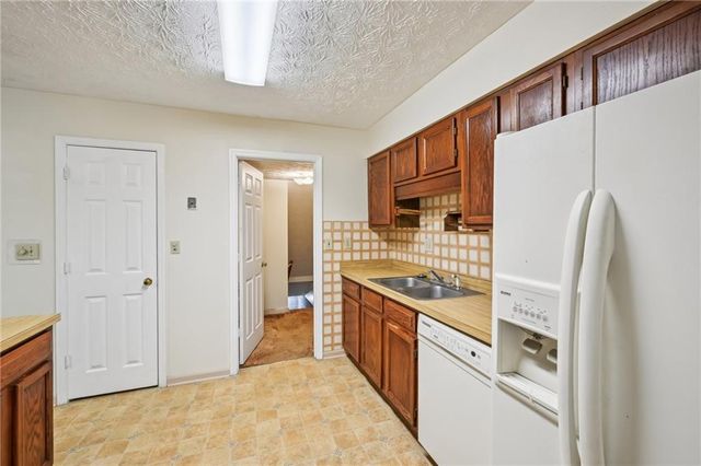 187 Timber Creek SW Lane, Marietta, GA 30060