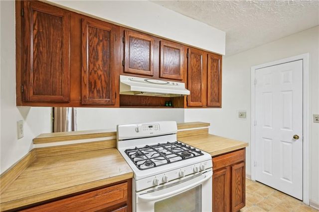 187 Timber Creek SW Lane, Marietta, GA 30060