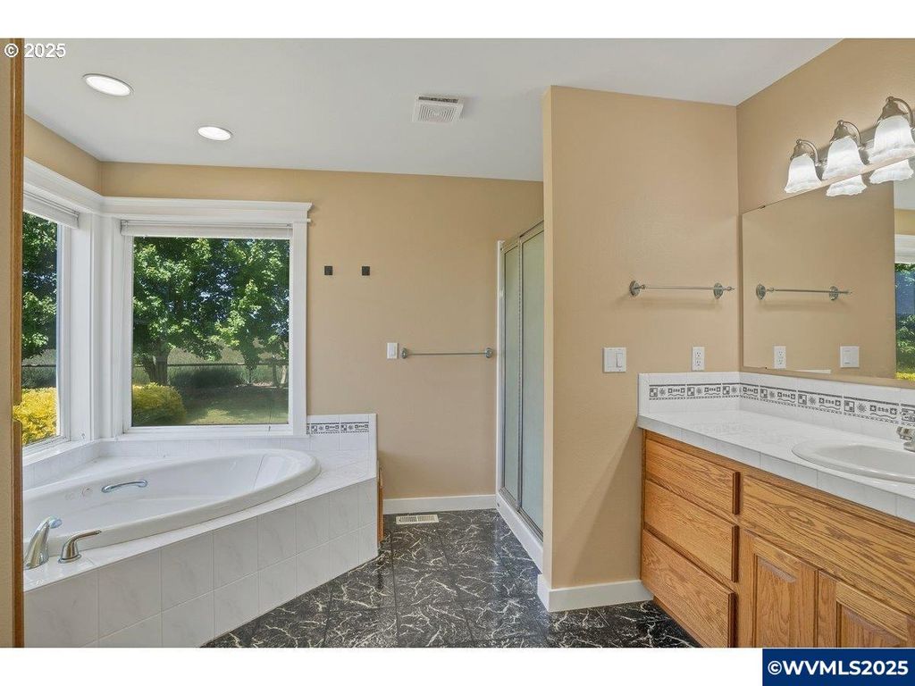 Image 13 of property listing at 17780 SE Wallace Rd, Dayton, OR 97114