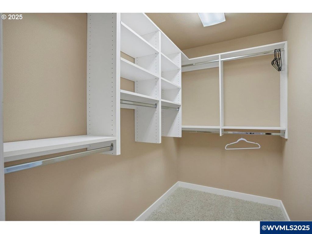 Image 15 of property listing at 17780 SE Wallace Rd, Dayton, OR 97114