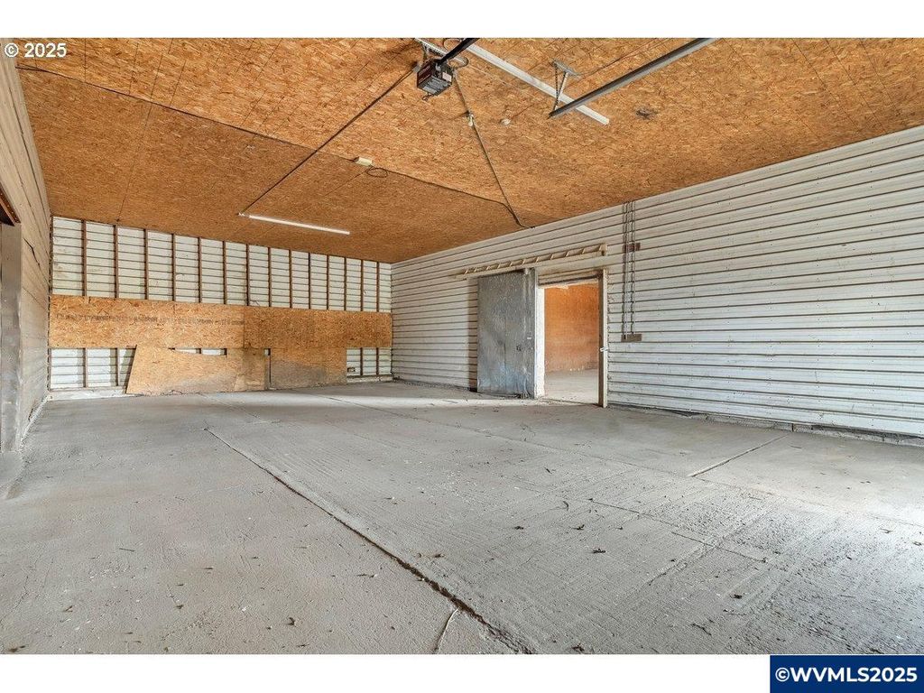 Image 25 of property listing at 17780 SE Wallace Rd, Dayton, OR 97114