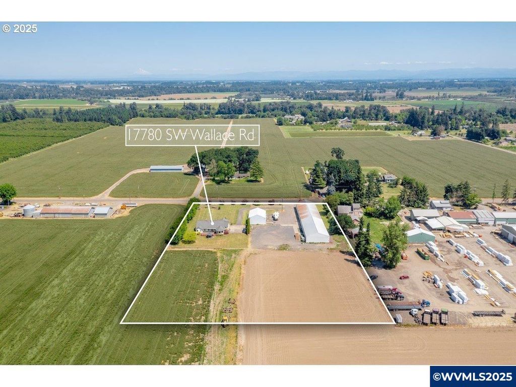 Image 8 of property listing at 17780 SE Wallace Rd, Dayton, OR 97114