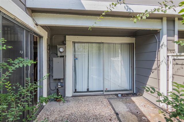 12225 Sandpiper Drive 122, Houston, TX 77035