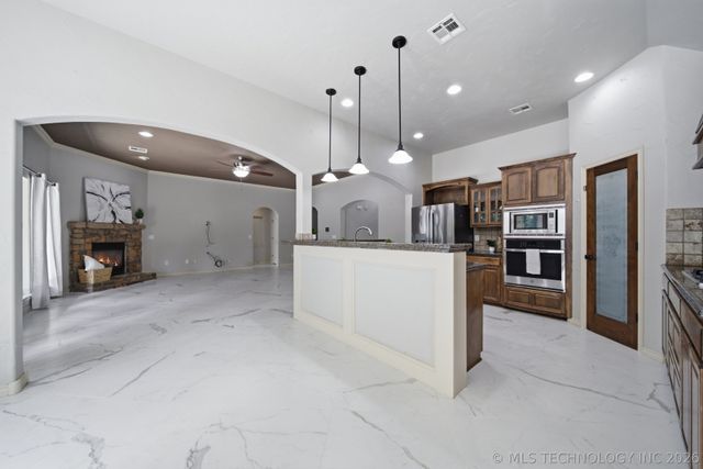 26640 Duck Pond Lane, Claremore, OK 74019