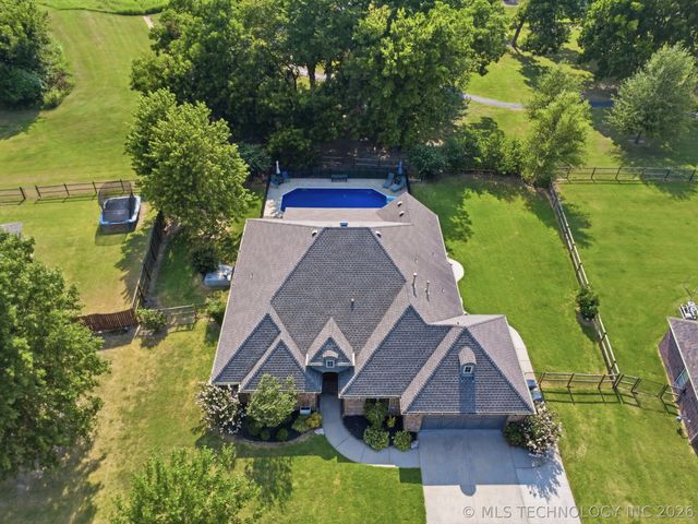 26640 Duck Pond Lane, Claremore, OK 74019