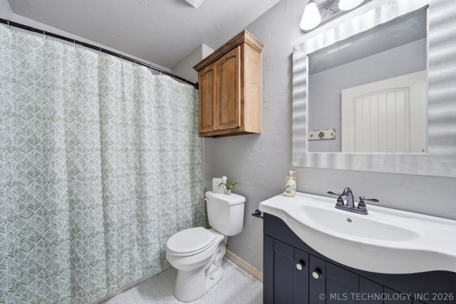 26640 Duck Pond Lane, Claremore, OK 74019