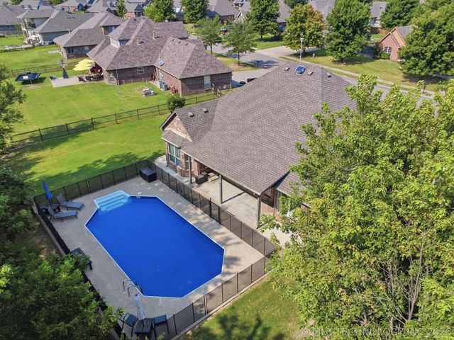 26640 Duck Pond Lane, Claremore, OK 74019